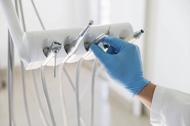 Professional Emergency Dentist technician working in Hooks, TX